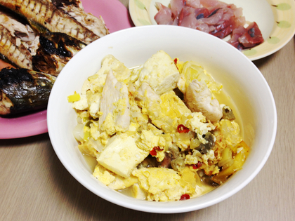 鶏肉と豆腐と卵①.JPG
